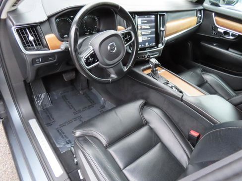 Used 2018 Volvo S90 T6 Inscription w/ Convenience Package AWD/4WD image 14