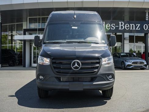 Used 2024 Mercedes-Benz Sprinter 3500 image 2
