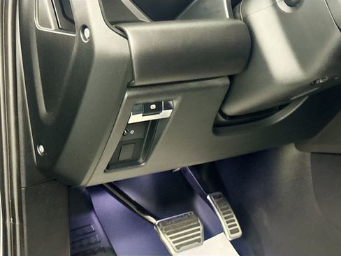 Certified 2023 Land Rover Defender 110 Carpathian Edition image 9