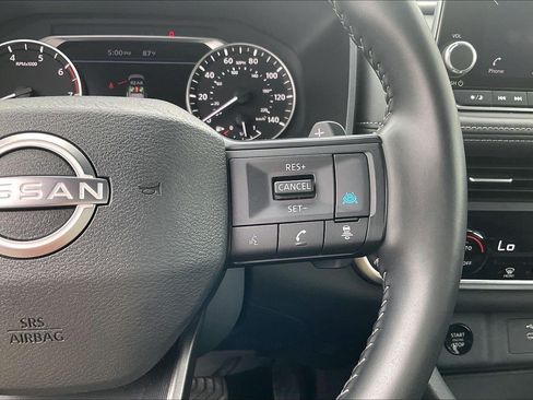 Used 2025 Nissan Rogue SV AWD/4WD image 20