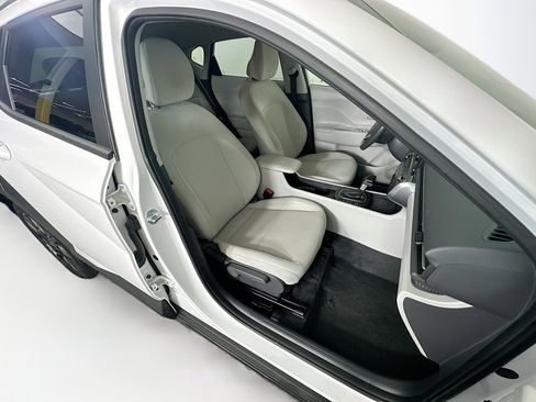 Used 2025 Hyundai Kona SEL FWD image 31