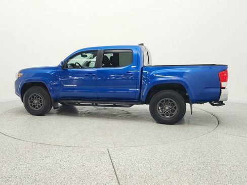Used 2017 Toyota Tacoma SR5 w/ Tow Package RWD image 8