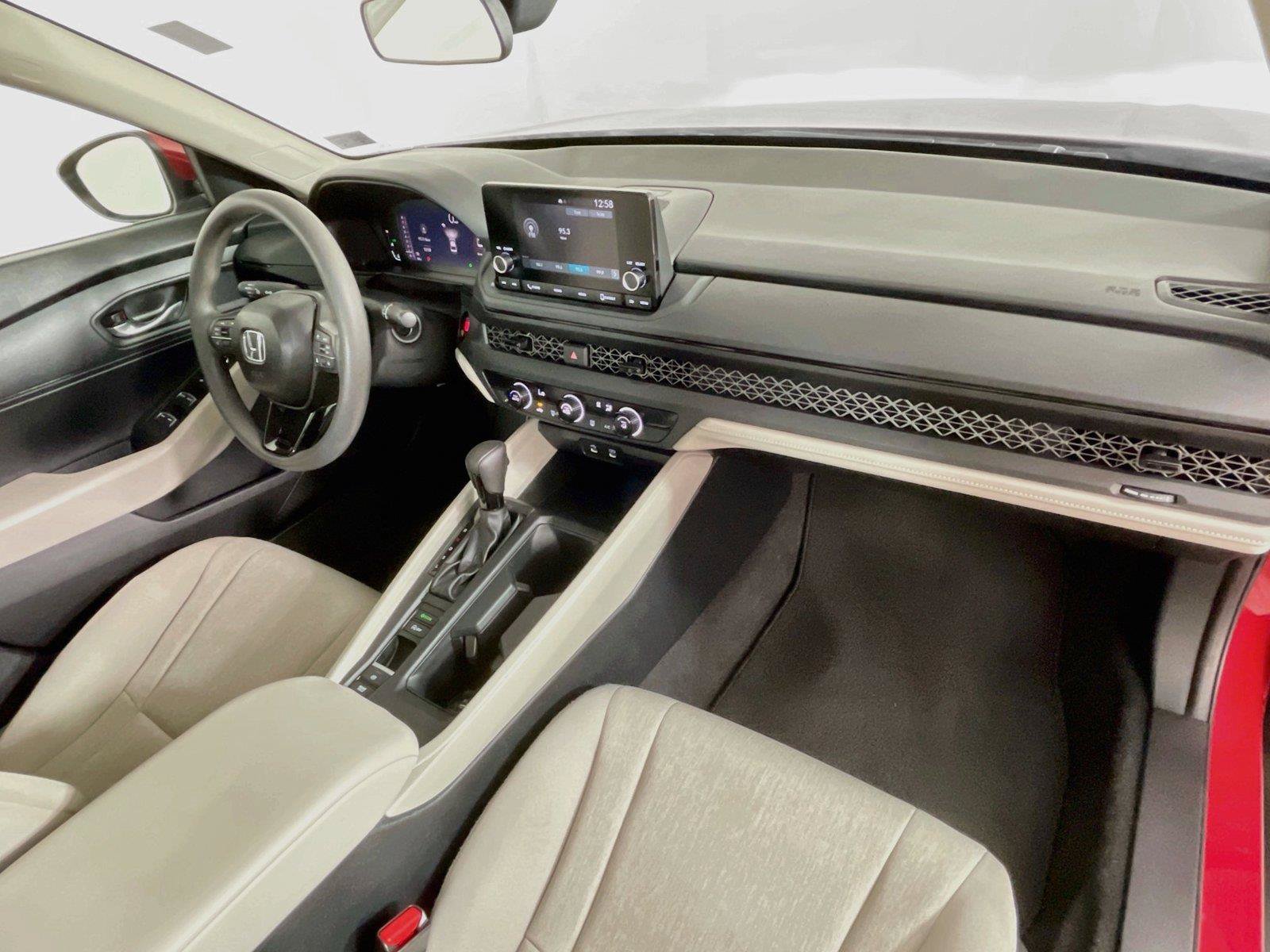 Certified 2025 Honda Accord LX image 30