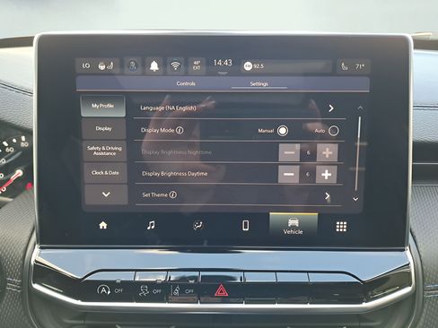 New 2026 Jeep Compass Latitude w/ Sun and Sound Group AWD/4WD image 20