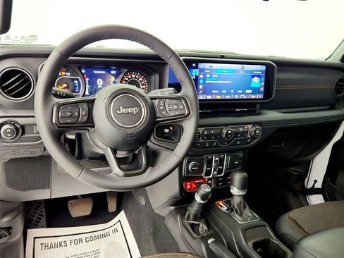 Used 2025 Jeep Gladiator Mojave w/ Convenience Group AWD/4WD image 12