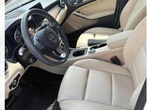 Used 2020 Mercedes-Benz GLA 250 image 3