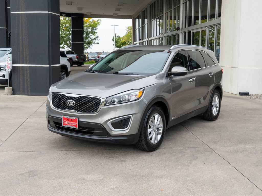 Used 2018 Kia Sorento AWD image 3