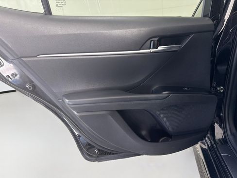 Used 2020 Toyota Camry SE FWD image 25