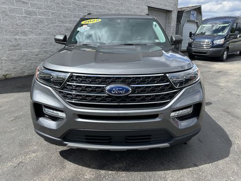 Certified 2022 Ford Explorer XLT w/ Equipment Group 202A AWD/4WD image 3