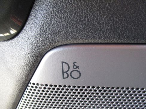 Used 2023 Ford F150 Lariat w/ Equipment Group 502A High image 49