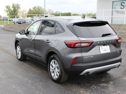 New 2026 Ford Escape Active w/ Cold Weather Package AWD/4WD image 3