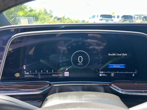 Used 2021 Cadillac Escalade Premium Luxury w/ Driver Assist Tech Package AWD/4WD image 16