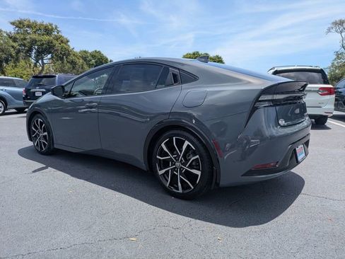 Used 2023 Toyota Prius Prime FWD image 6