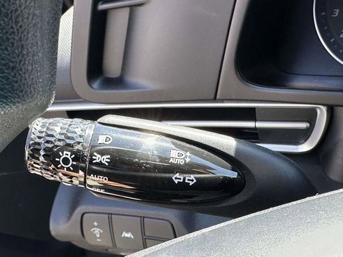 Used 2022 Hyundai Elantra SEL FWD image 26