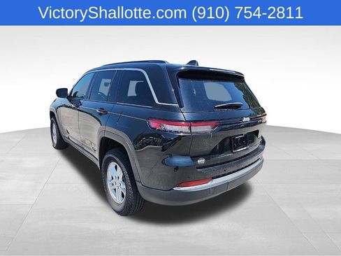 Used 2024 Jeep Grand Cherokee Laredo w/ Trailer Tow Package RWD image 23