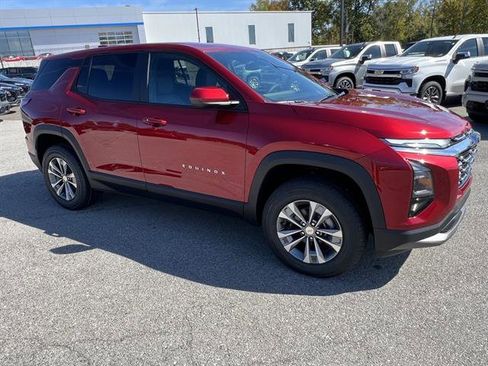 New 2026 Chevrolet Equinox LT w/ Convenience Package II image 8