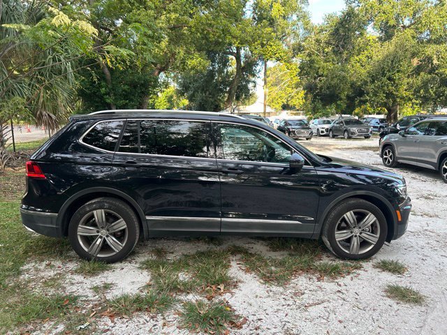 Used 2019 Volkswagen Tiguan SEL Premium w/ 3rd Row Seat Package AWD/4WD image 20