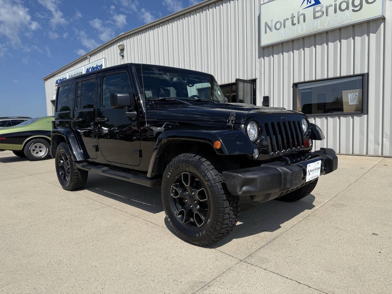 Used 2017 Jeep Wrangler Unlimited Sahara AWD/4WD image 1