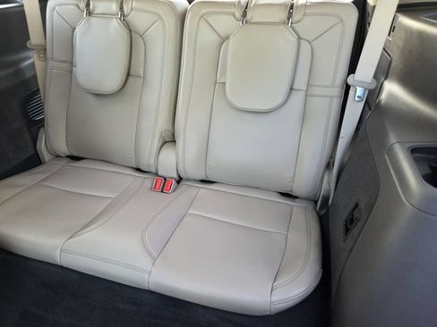 Used 2023 Lincoln Aviator Reserve w/ Equipment Group 201A AWD/4WD image 27