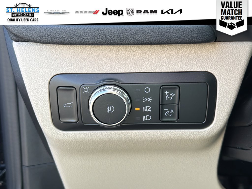 Used 2022 Ford Escape SEL AWD/4WD image 17