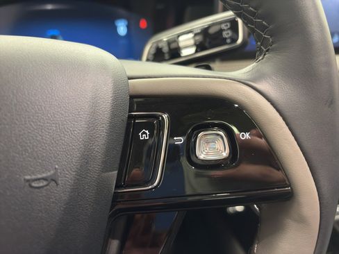 Used 2025 Lincoln Corsair Grand Touring w/ Equipment Group 301A image 24