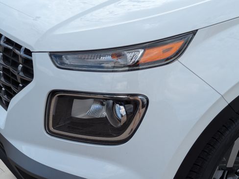 New 2026 Hyundai Venue SEL FWD image 32
