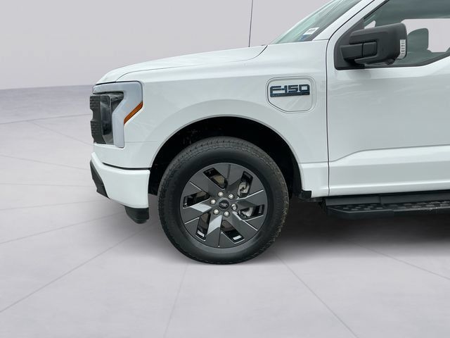 Certified 2024 Ford F150 Lightning XLT w/ Max Trailer Tow Package AWD/4WD image 9