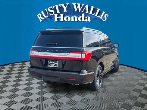 Used 2020 Lincoln Navigator Reserve w/ Equipment Group 208A Reserve AWD/4WD image 2