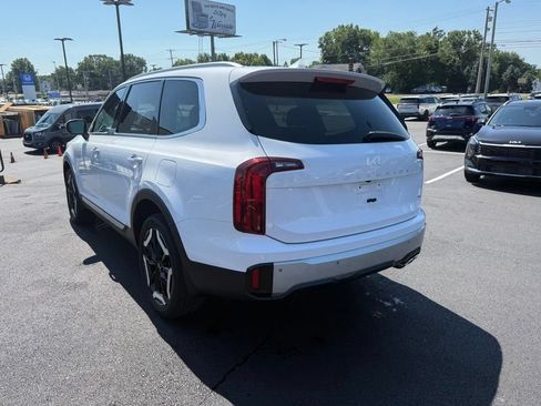 Certified 2024 Kia Telluride S w/ S Sunroof Package AWD/4WD image 6