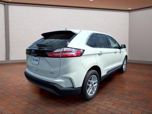 Used 2024 Ford Edge SEL w/ Convenience Package AWD/4WD image 8