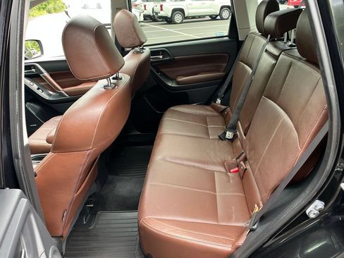 Used 2017 Subaru Forester 2.5i Touring AWD/4WD image 22