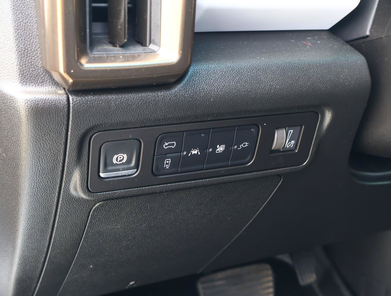 Used 2024 GMC Hummer EV 2X AWD/4WD image 25