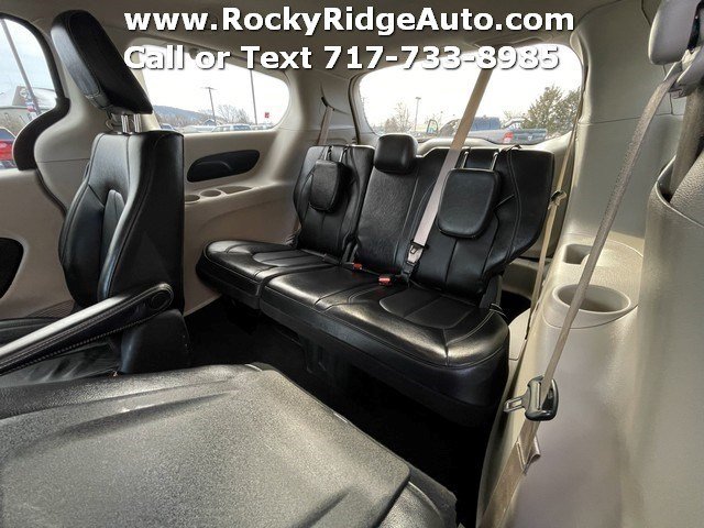 Used 2022 Chrysler Pacifica Touring-L FWD image 34