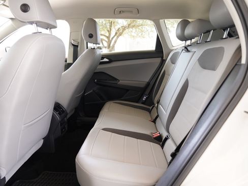 Certified 2023 Volkswagen Taos SE w/ Black Wheel Package FWD image 30