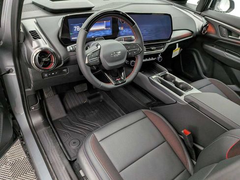 New 2026 Chevrolet Equinox EV RS image 2