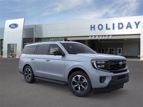 New 2026 Ford Expedition Active image 7