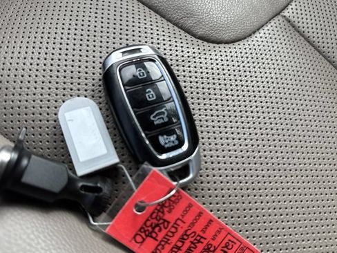 Used 2020 Hyundai Santa Fe Limited FWD image 33