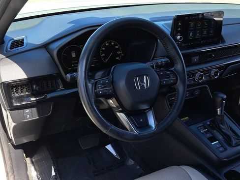 Used 2024 Honda CR-V Sport Touring image 17