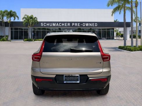 Certified 2024 Volvo XC40 B5 Plus w/ Protection Package Premier AWD/4WD image 6
