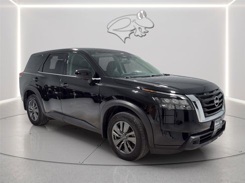 Used 2024 Nissan Pathfinder S w/ Cargo Package AWD/4WD image 8