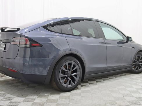 Used 2022 Tesla Model X image 8