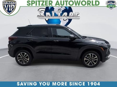 Used 2025 Chevrolet TrailBlazer LT w/ LT Cold Weather Package AWD/4WD image 11