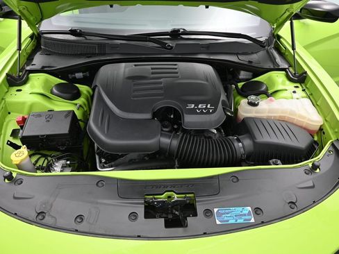 Used 2023 Dodge Charger SXT w/ Blacktop Package AWD/4WD image 5
