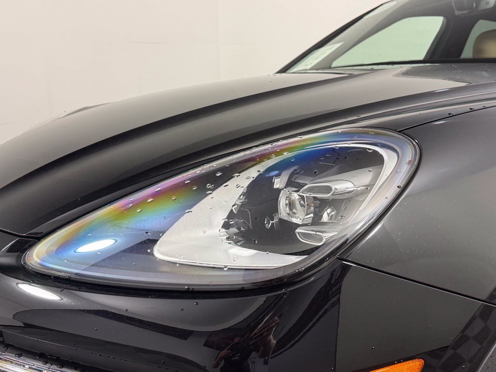 Certified 2023 Porsche Cayenne AWD/4WD image 12
