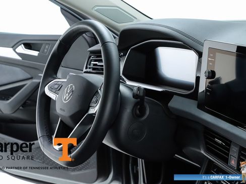 Used 2025 Volkswagen Jetta SE w/ Sunroof Package FWD image 71