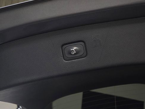 Used 2022 Ford Edge Titanium image 38