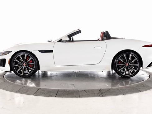 Used 2021 Jaguar F-TYPE R image 2