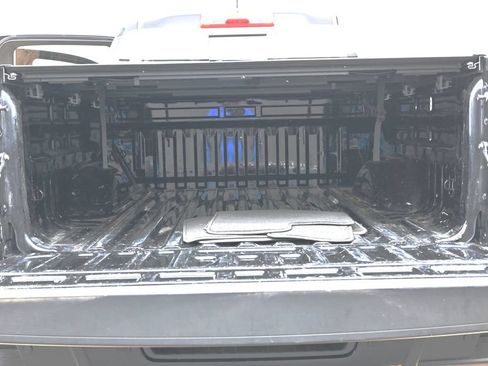 Used 2022 GMC Canyon Elevation w/ Elevation Premium Package AWD/4WD image 16