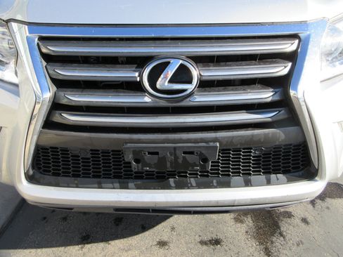 Used 2019 Lexus GX 460 Premium AWD/4WD image 15