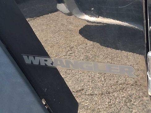 Used 2015 Jeep Wrangler Sport AWD/4WD image 29